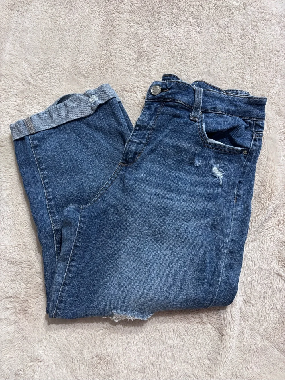 Time and Tru Light Blue Denim Jeans with Contrast Stitching